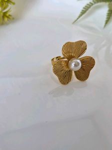 Adjustable Elegant Gold Flower Pearl Ring
