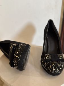 Black Welvet Heels For Ladies