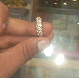 Sparkling Gold Tone Ring with Crystals