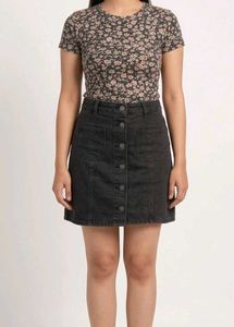 Chic Denim Button-Front Mini Skirt