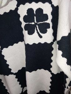 E Y T knitted pullover sweater