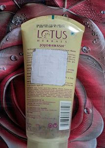 Lotus Face Wash &amp; Himalaya lip bam