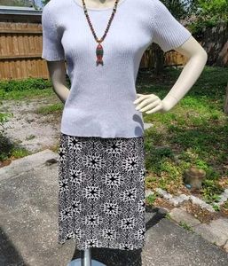Last Call-VTG Hypnotized Black &amp; Cream skirt