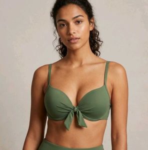 Stylish Green Bra