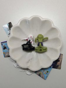 Gwen &amp; Lizard Action Figures Kinder Joy Toy