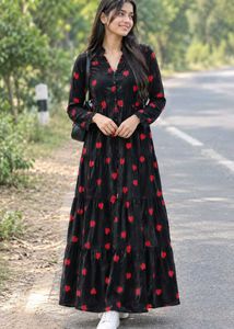 Chic Black Heart Print Maxi Dress