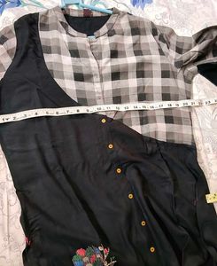 Stylish Black Kurta with Checkered Sleeves