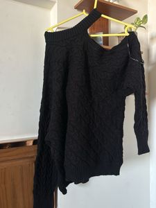 Chic Black Cable Knit Sweater