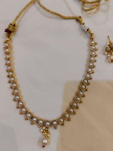 Elegant Pearl Necklace Set