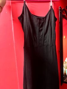 Elegant Black High-Slit Maxi Dress