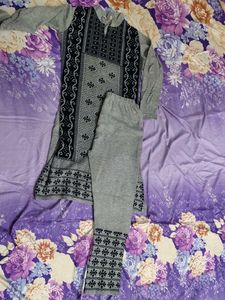Stylish Grey Kurta with Leggings Set