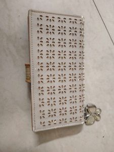 Butterflies Cream Synthetic Women's Wallet 🎀