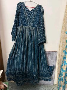gown