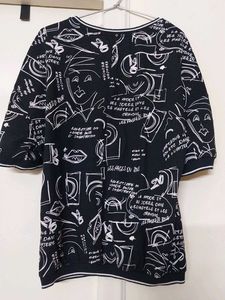 Streetwear black n white graphic tee