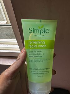 Simple Refreshing Facial Wash 150ml