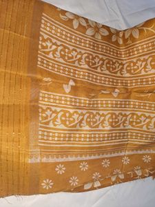 New Elegant Floral Printed Saree wit
