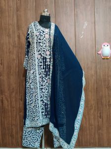 Embroidered Navy Blue Kurta Set