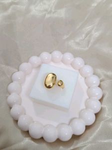 Elegant Gold Ring