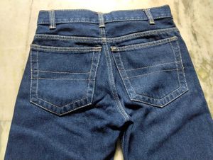 COMBO Dark Blue Jeans and white shirt.