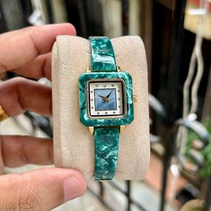 Gucci Elegant Women's Watch