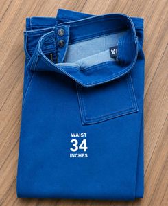 straight Jeans with fancy button