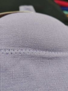 810 -- Ribbed Seamless 4 hook Sports Bra