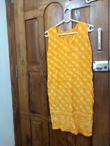 Yellow Printed Sleeveless Kurta