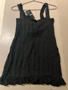 Chic Black Lace Mini Dress