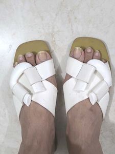 Chic White Bow Sandals