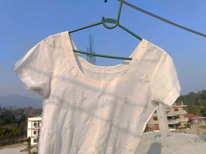 White kurty