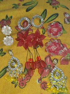 Jewellery Set Combo Of 5 Earrings With Freebies
