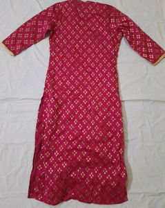 Women Bandhani Print Front Slit Kurta