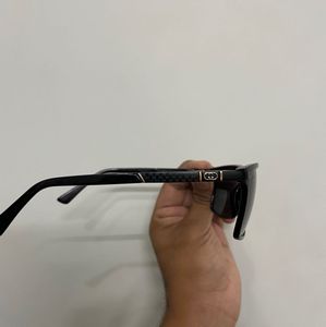 Gucci unisex black shades(Free delivery)