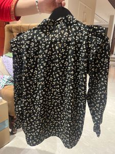 Chic Floral Print Ruffle Blouse