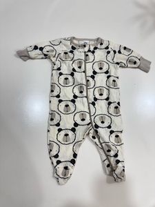 Cute New Born Onezie/ Sleepsuit 0-3 months