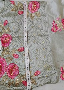 sleevless Anarkali And Pant