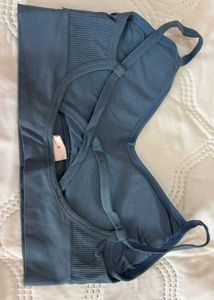 Comfortable Ribbed Sports Bra