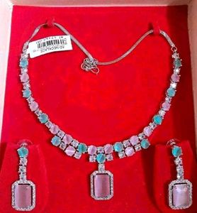 Sparkling Necklace &amp; Earring Set
