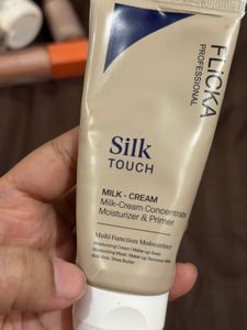 Flicka Professional Silk Touch Moisturizer &amp; Prime