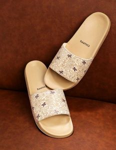Everyday comfort women slides