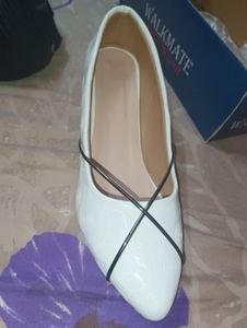 Walkmate White Heels