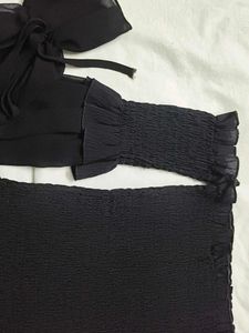 Chic Black one hand Off-Shoulder Smocked Crop Top