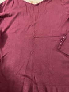 Chic Maroon V-Neck Top with Cuff Details
