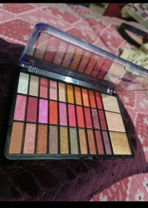 Angel Rose Eyeshadow Palette