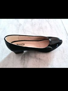 Elegant Black Heels