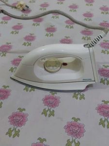 Philips Dry Iron model HI 114  W 1000