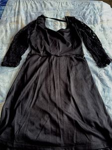 Elegant Black Lace Sleeve Dress