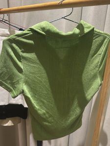 Striking green crop shirt top