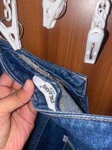 Freakins Denim Mom Fit – Barely Worn