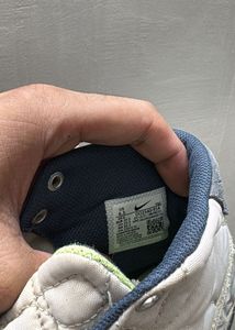 *100% Authentic* - Nike Court Legacy Mid